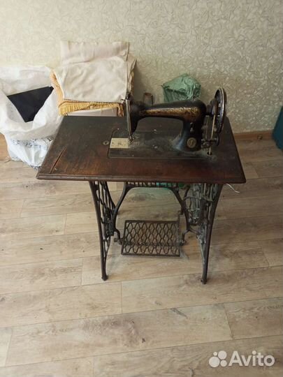 Швейная машина Singer