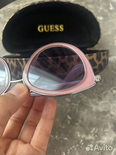 Солнцезащитные очки женские guess