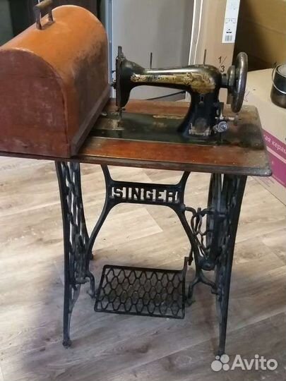 Швейная машина Singer