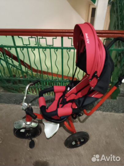 Детский велосипед трехколесный с ручкой