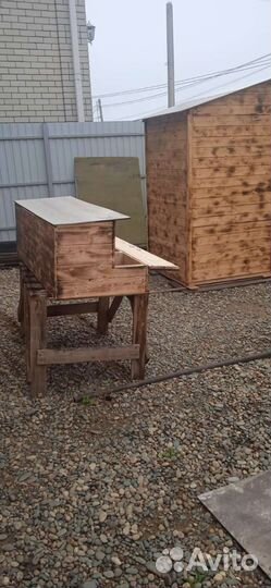 Гнезда для кур с яйцеприемником