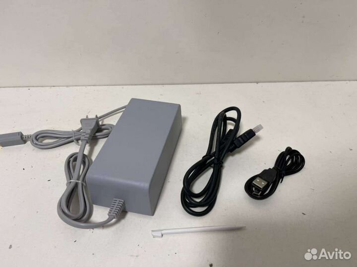 Nintendo Wii U 32g White/Black