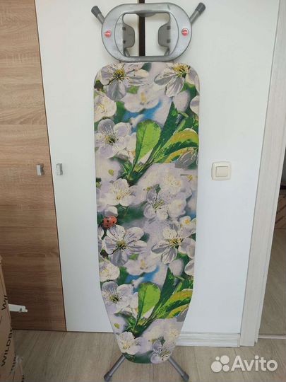 Гладильная доска с полкой для белья