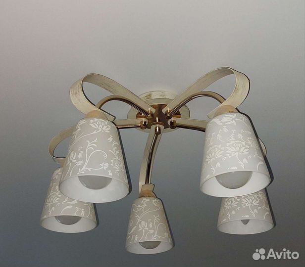 Люстра потолочная