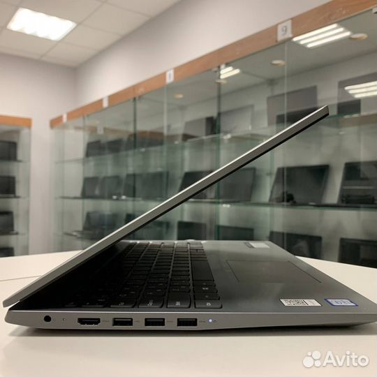 Ноутбук Lenovo (Core i3-8th/ 8gb ram/ SSD)