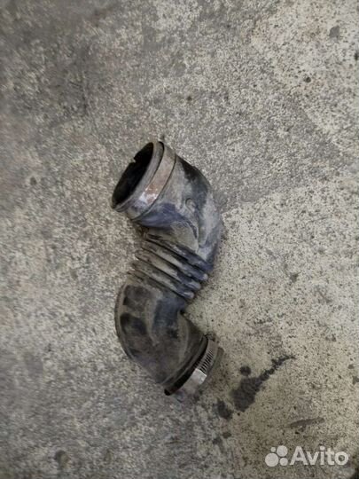 Гофра воздушного фильтра на geely emgrand ес7