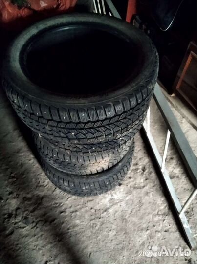 Viatti Brina Nordico V-522 215/50 R17