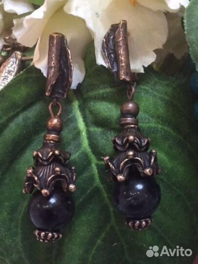 Серьги из редких натуральных камн