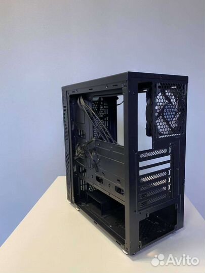 Корпус AeroCool Python