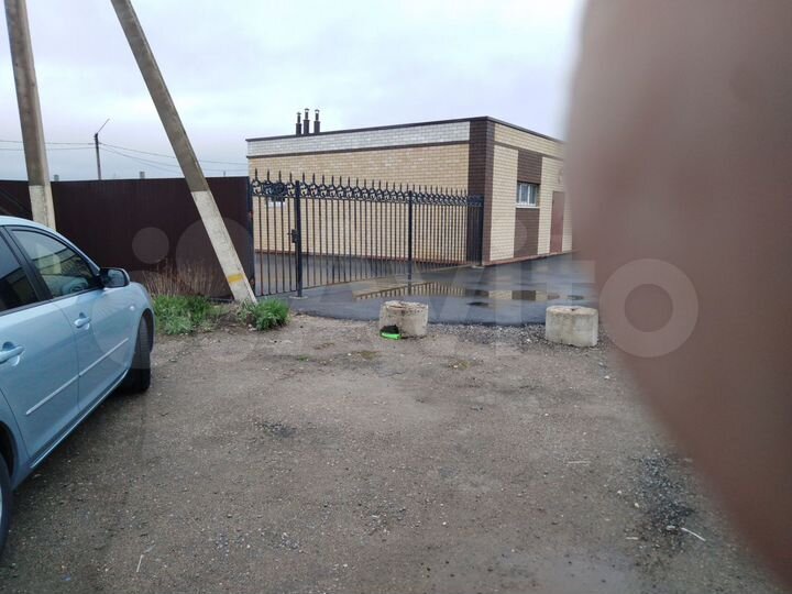 База с помещением свободного назначения, 100 м²