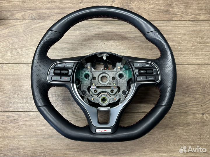 Руль Kia Optima GT