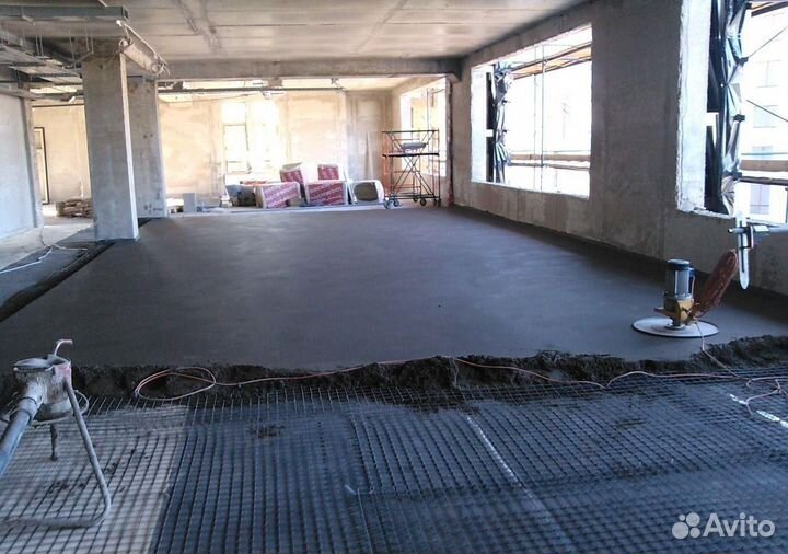 Полусухая стяжка пола и штукатурка стен