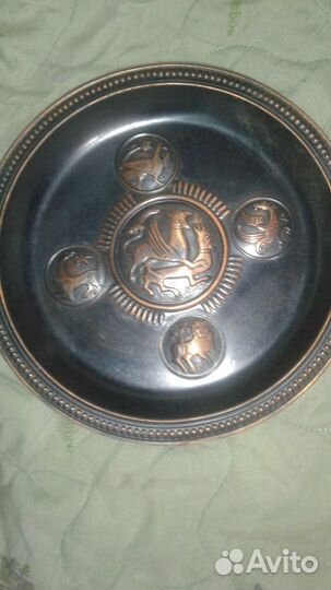 Сувенирные тарелки
