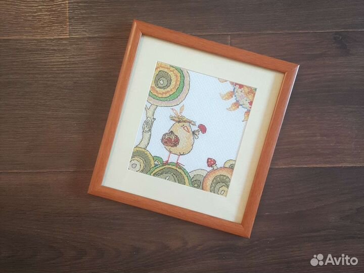 Картина вышивка в раме Цыпленок