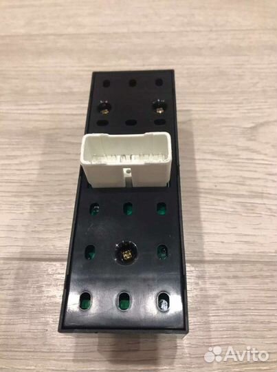 Блок кнопок стеклоподъемника Hyundai Getz Новый