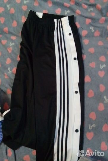 Штаны на заклепках adidas