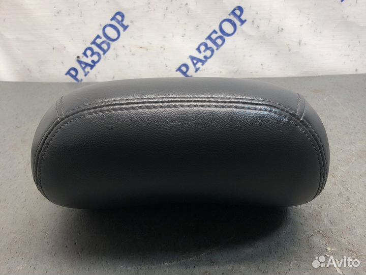 Зад прав подголовник Genesis 2