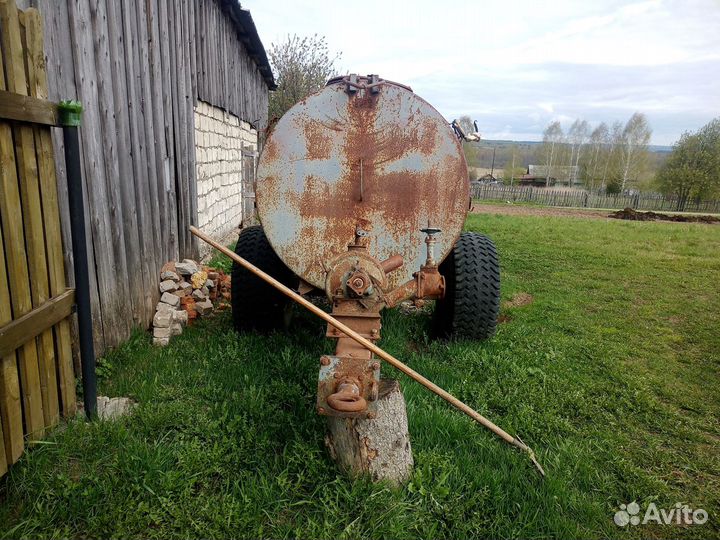 Бочка для воды на колесах