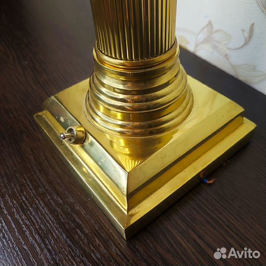 Интерьерная лампа со светодиодным светильником