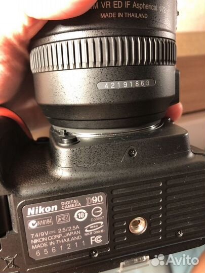 Зеркальный фотоаппарат Nikon d90 и объектив Nikon