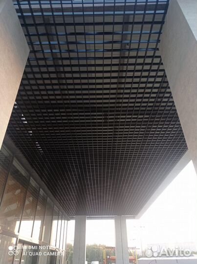 Потолок грильято черный 100Х100