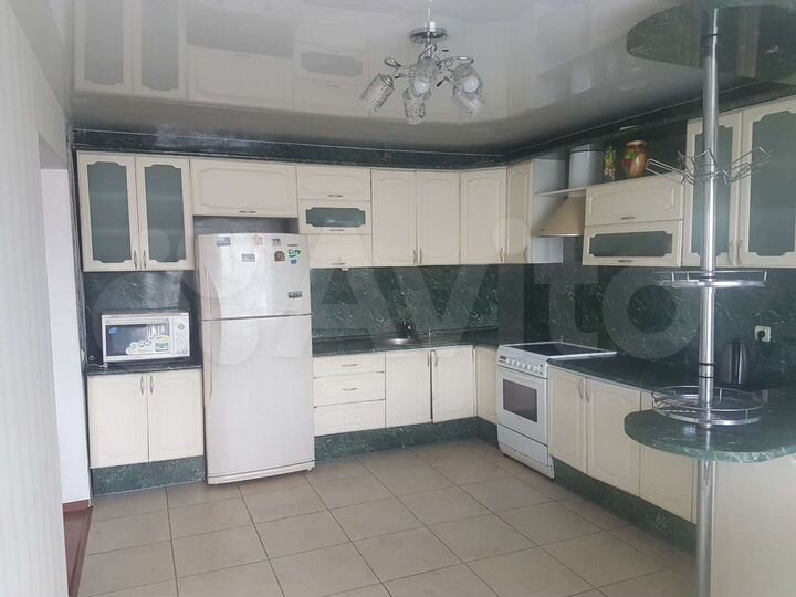 3-к. квартира, 115 м², 4/9 эт.