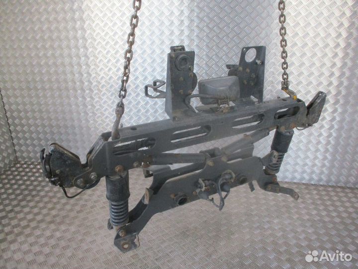 Кронштейн замков кабины в сборе Mercedes-Benz A930