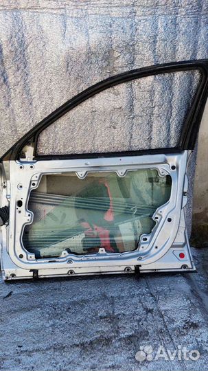 Дверь перед. правая на Фольксваген В5