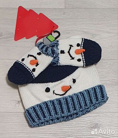 Шапка и варежки next