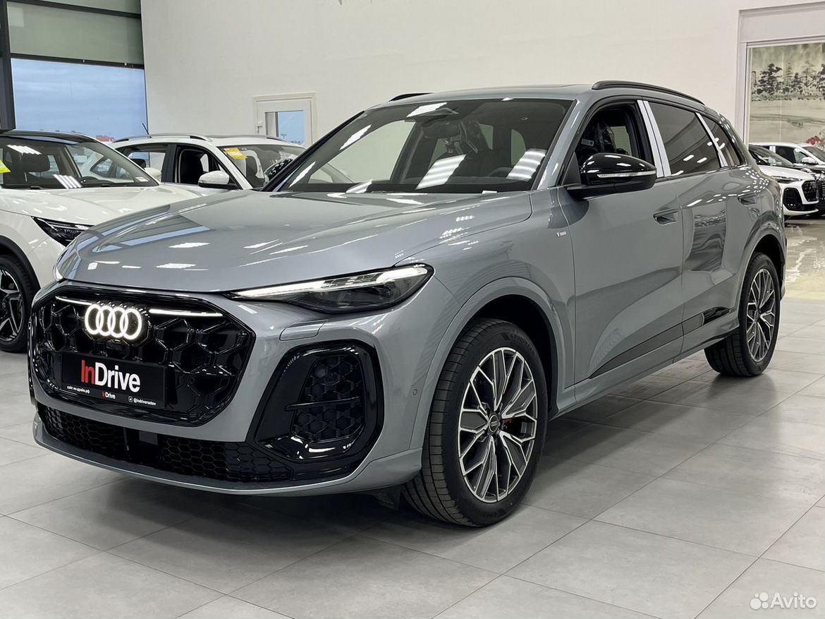 Audi Q5L 2.0 AMT, 2026