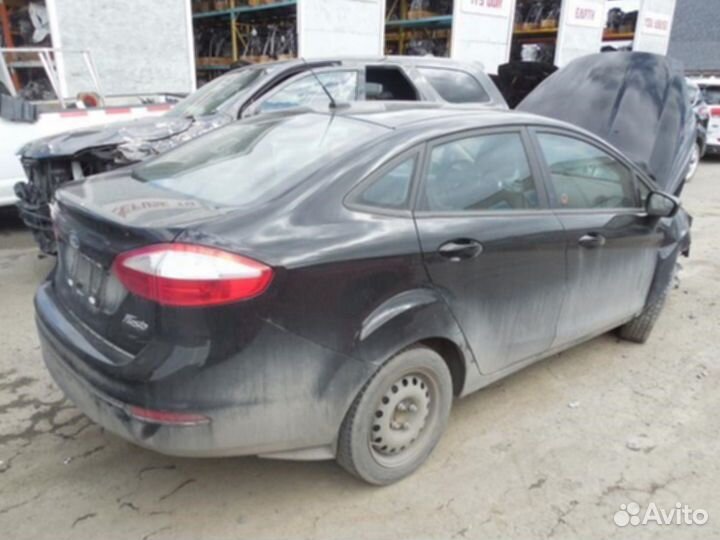Ford Fiesta седан 1.6L 2014 выпуск