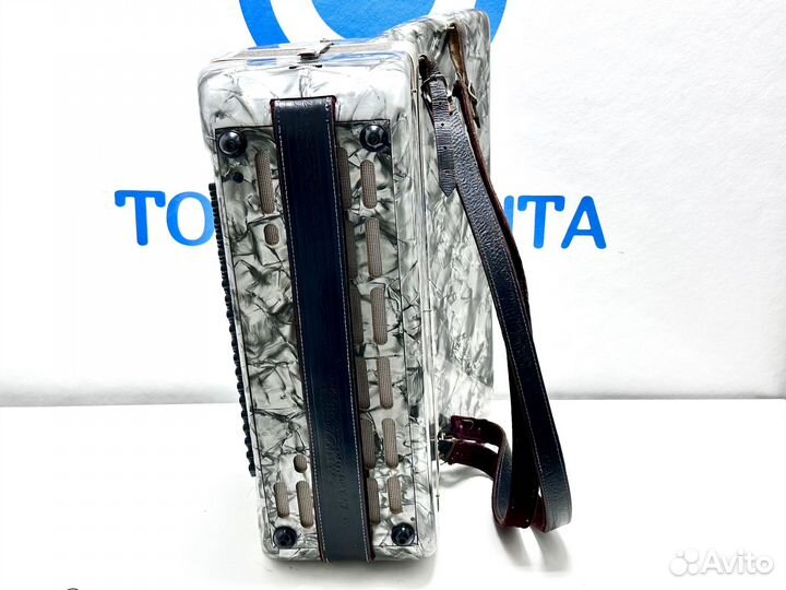 Аккордеон Royal Standard 4/4