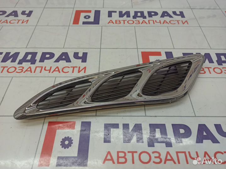 Накладка переднего крыла левого Infiniti QX56 (Z62) 63825-1LL0A