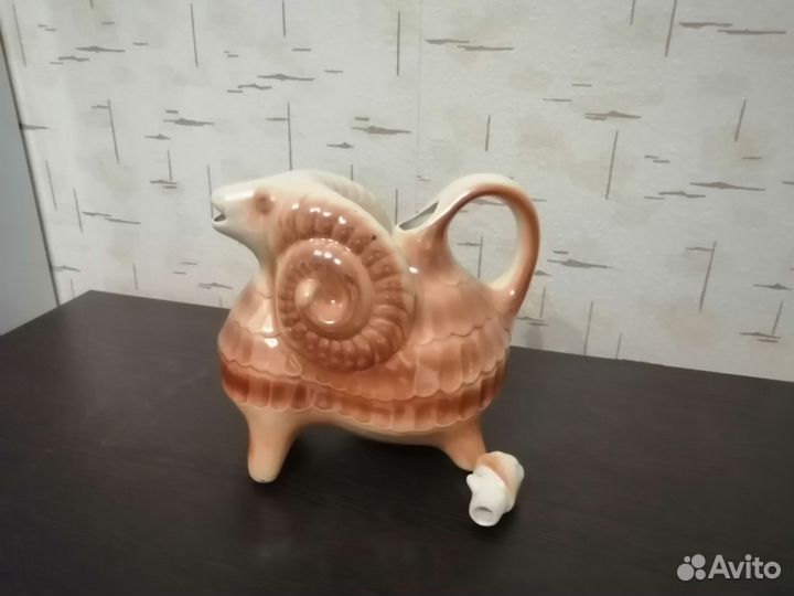 Штофы и графины СССР. Баран. Овен