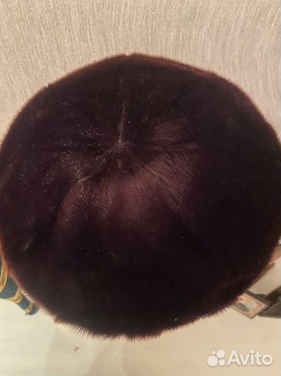 Женские меховые шапки