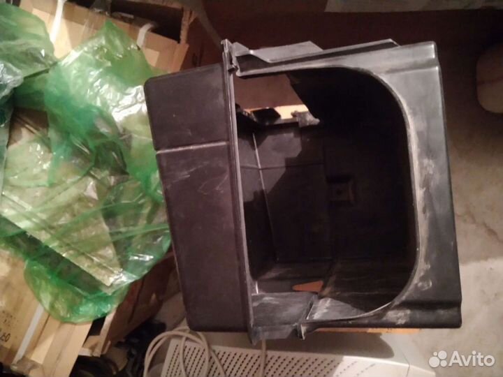 Кожух аккумулятора Mondeo 3