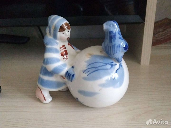 Фарфоровые статуэтки