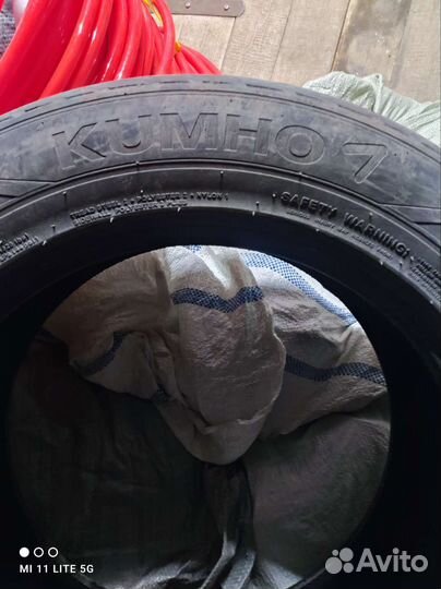 Kumho Crugen Premium KL33 235/60 R18