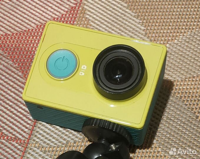 Экшен камера xiaomi yi