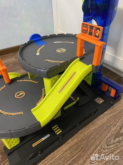 Парковка/гараж для машин Elc