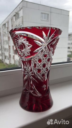 Ваза для цветов хрустальная