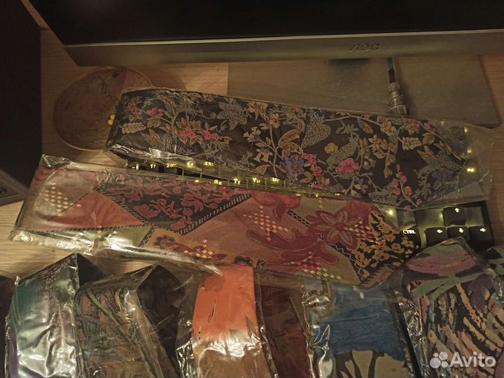 Галстуки итальянские и французские цена за всё