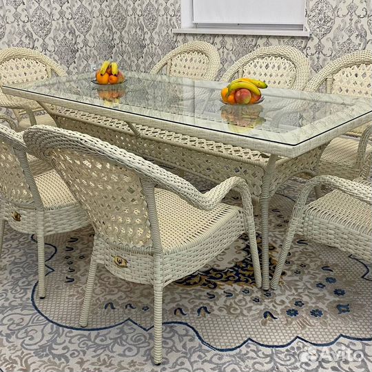 Комплект мебели из плетённого ротанга