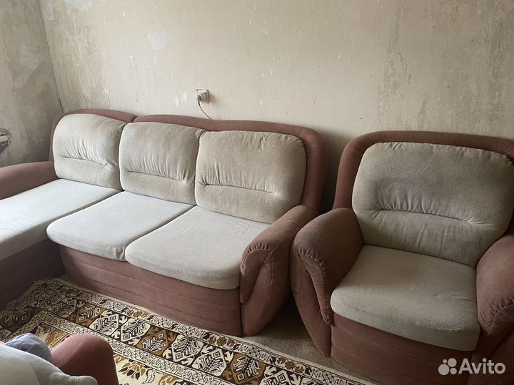 Диван и кресло бу
