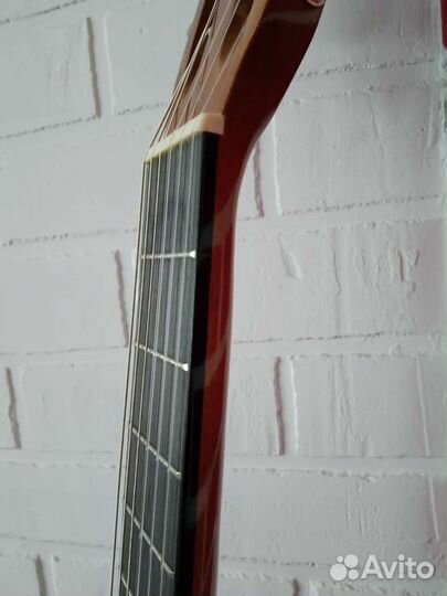 Гитара в Муз Школу новая