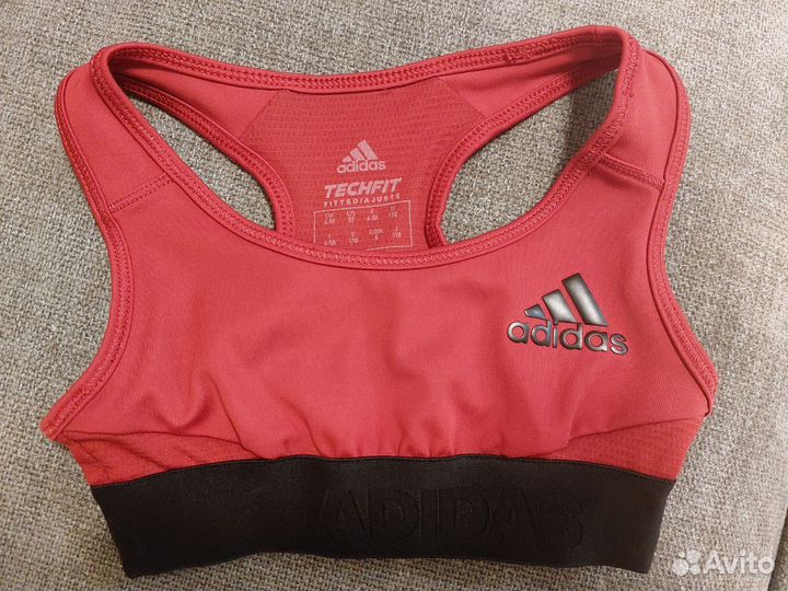 Спортивный топ adidas 104