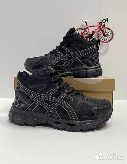 Кроссовки Asics с мехом