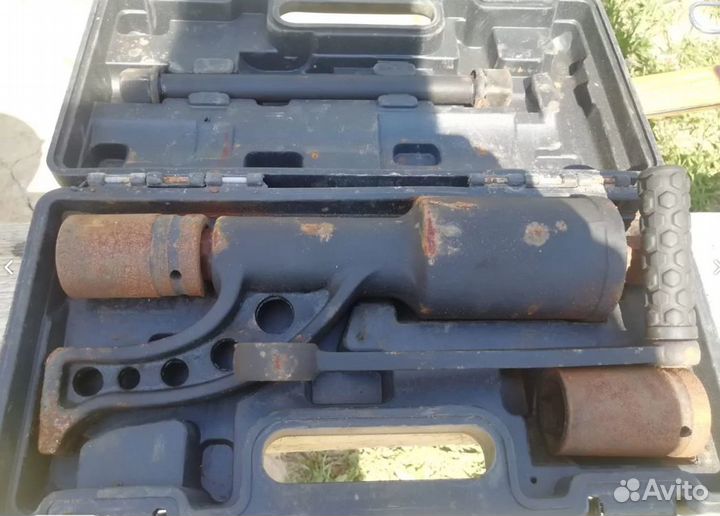 Ключ баллонный с усилителем крутящего момента