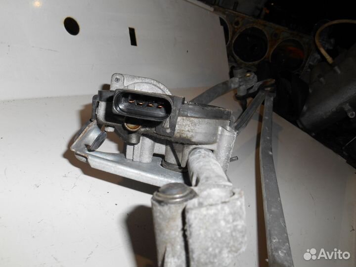 Моторчик дворников Mazda Axella