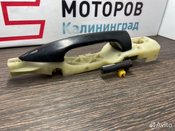 Ручка двери внешняя правая Hyundai Solaris 2012